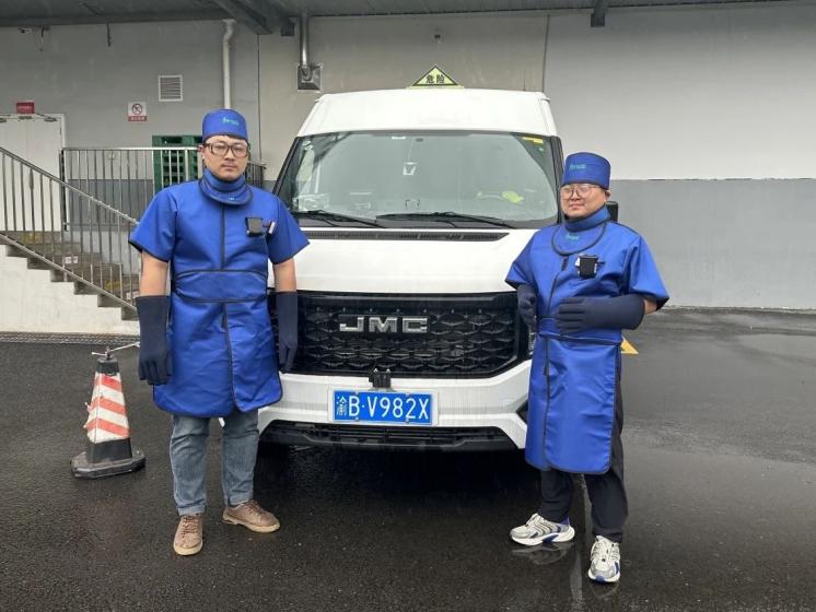 首发成功！通用技术重药医贸自有放射性药品车辆顺利投入使用